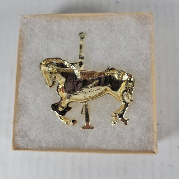 Gold Tone Classic Everyday Statement Modest Retro Carousel Horse Brooch Unsigned - Picture 2 of 2